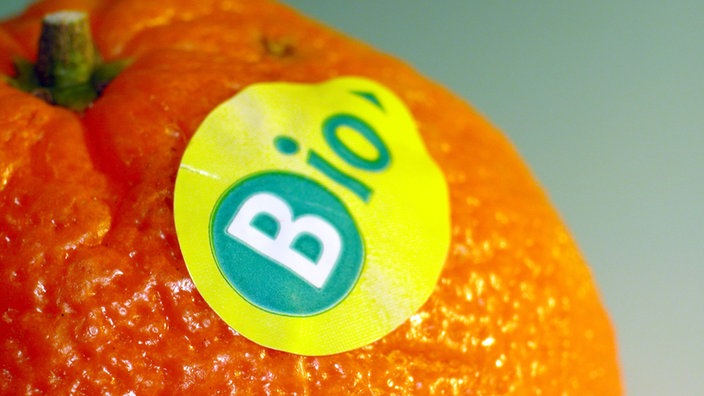 Bioorange mit Bio-Aufkleber