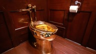 Goldene Toilette