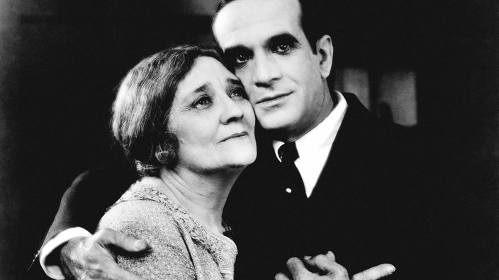 Al Jolson und Eugenie Besserer in einer Szene des "Jazz Singer".