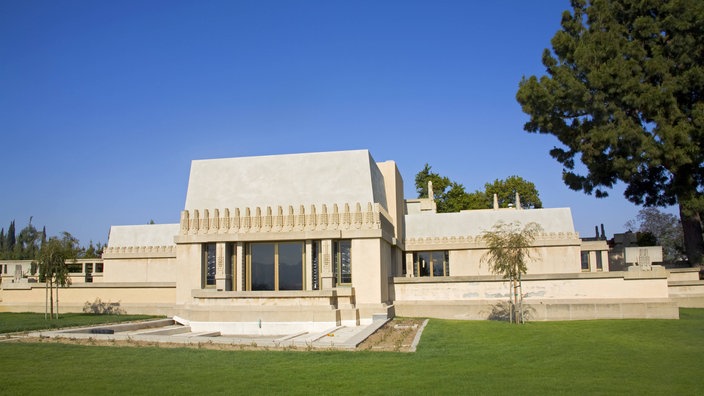 Das "Hollyhook House" von Frank Lloyd Wright