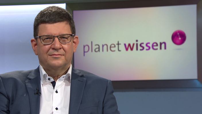 Porträtaufnahme von Christoph Hupfer zu Gast im Planet Wissen Studio.