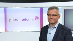 Porträtaufnahme von Prof. Martin Banse zu Gast im Planet Wissen Studio.